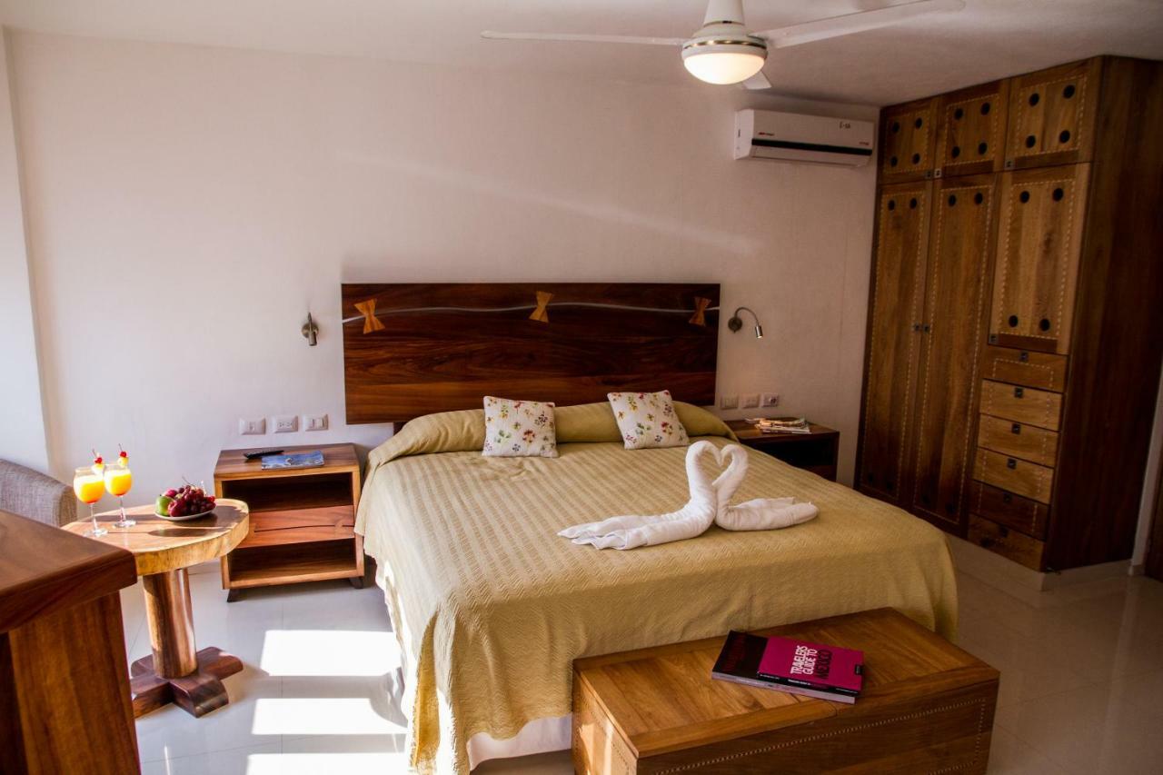 Hotel Andales On The Bay Suites Puerto Vallarta Exterior foto